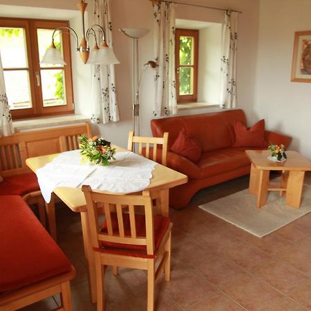 Ferienwohnung Fritzenwenger Übersee エクステリア 写真